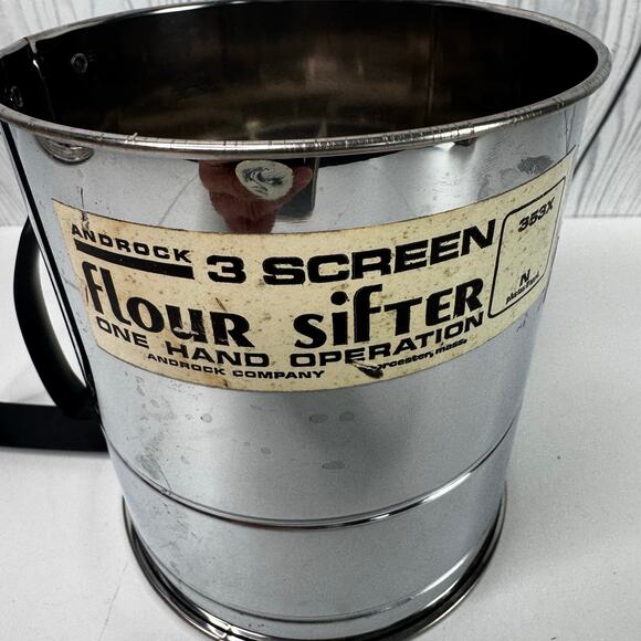 Vintage Androck Stainless  Silver & Black Flour Sifter NOS - Picture 1 of 8